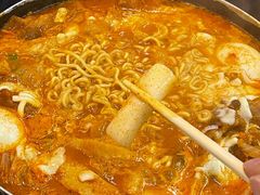 -三清洞摩西韩式年糕火锅(威高广场店)