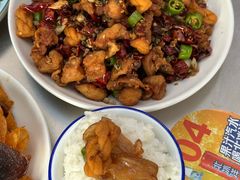 -丹水桥地锅鱼·翘嘴鲌·地方特色全鱼宴(丹江口大坝店)