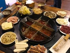 -苟味道老火锅(黄桷坪店)