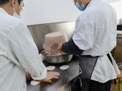 -黄阿姨锅贴大王(万航渡路店)