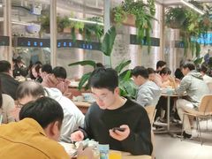 大堂-老乡鸡(上海白玉兰广场店)