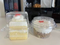 -红宝石·鲜奶小方·海派西点房(南丹店)