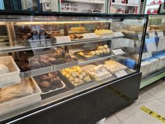 面包甜点陈列柜-上海哈尔滨食品厂(淮海中路店)