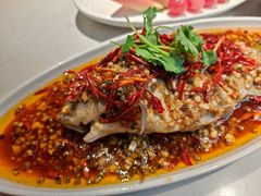 招牌蒜爆鱼-杨氏青龙虾·羊蝎子(金盛路总店)