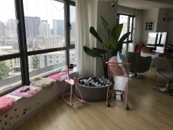 -E.L.K造型momopark店