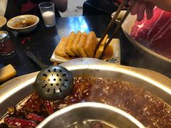 -茅草房·河畔园林火锅