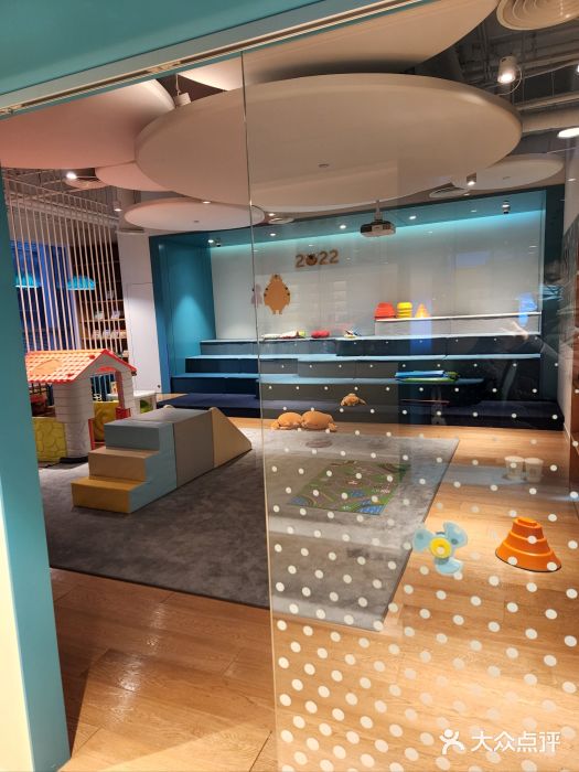蔚来中心(北京中关村店)图片