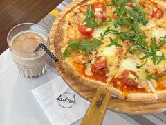 玛格力特披萨配现磨拿铁-LouisTime路易时光(蕴川路店)