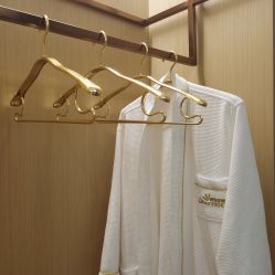 -香港倾城国际·美容美体中心