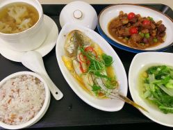 -臻康乃馨月子中心(集美店)