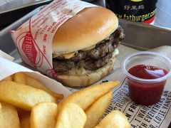 蘑菇牛肉汉堡-FATBURGER 特富客汉堡(外交公寓店)
