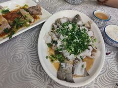 香葱淋鲈鱼-粤·向群饭店(龙津东路总店)