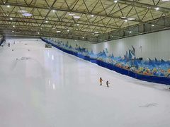 -乔波室内滑雪场