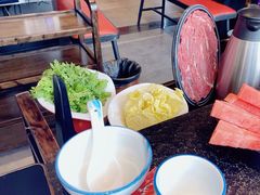 -醉董牛川派鲜肉自选火锅(烟台店)