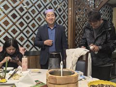 -三江源美食城