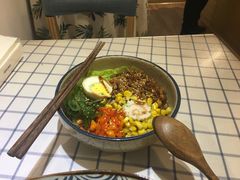 香辣卤肉拌面-万能料理屋(钟鼓岭路店)