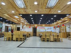 大堂-屯老二农家铁锅炖·行业领军者(梅江店)