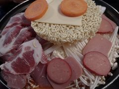 泡菜五花肉锅-炙韩料理·部队锅专门店