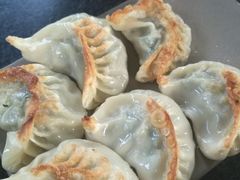 -茅草房·河畔园林火锅