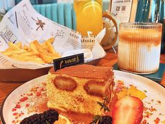 -84那年咖啡馆(李沧万达店)