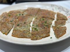 香椿鸡蛋饼-绸乡宴酒店·融合苏帮宴(吴江店)
