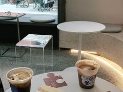 -HUGS coffee(东区店)