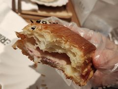 -VERIE BAKEHOUSE
