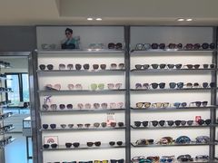 -潘多拉眼镜·蔡司依视路明月(潘家园店)