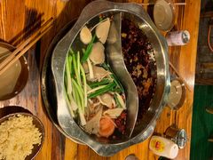 -岗上渣渣老火锅(两路口店)