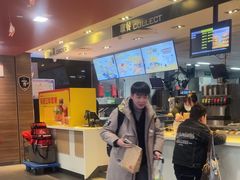 -麦当劳(汉口火车站候车室店)