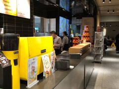 -麦当劳(中山公园龙之梦店)