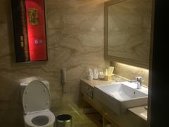 -永恒朗悦酒店(广西大学地铁站大学东路万达广场店)