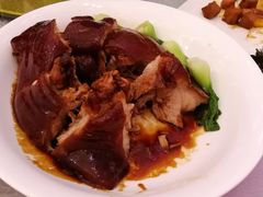 -上海玫瑰园度假酒店