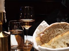 餐前包-AZUL by FUEL蓝色·法式酒馆(琶醍店)