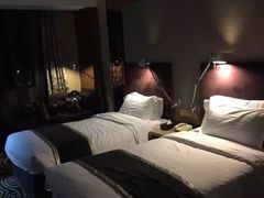 -和颐至尊酒店(上海徐家汇桂林公园地铁站店)