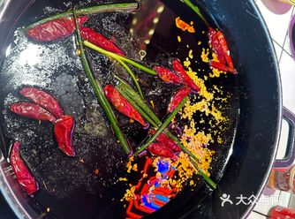 最近去了一家串串店 真的让我惊艳到了店内的氛围一进门