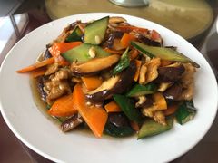 肉炒野山蘑-俺家菜馆(百里峡店)