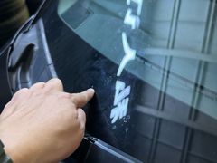 -鲨鱼皮汽车凹陷玻璃修复(静安店)