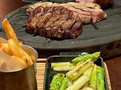 -恰餐厅及酒吧 CHAR Bar & Grill (北京丽都皇冠假日店)