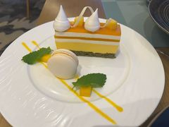 -杏荟旋转餐厅(广州爱群店)