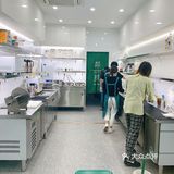 👉🏻奔 走 相 告：网 红 柠 檬 茶 再 添 新 丁