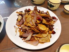 干烧土豆牛肉-老街坊餐吧
