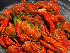 -肥肥虾庄·金牌油焖大虾(汉街SKP店)