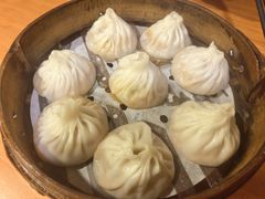 -莱莱小笼·乔艾