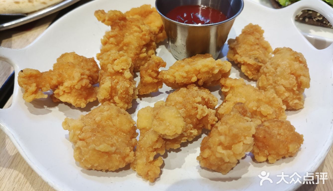 饮料很好喝，里面的爆珠好评，汉堡就很一般了
