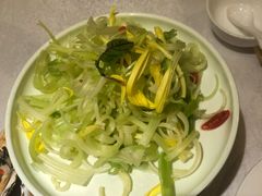 海胆拌西芹-花家怡园