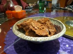 特色大铁锅烀腔骨-95号酱骨·一块豆腐(展春园西路店)