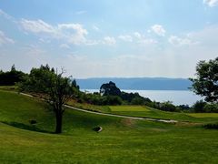 -昆明春城湖畔度假村