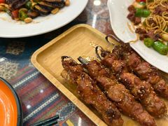 -乡村馕坑肉·烧烤·新疆菜·本地人更爱吃(阿勒泰首店)