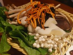 -黑鸡小馆(金源店)